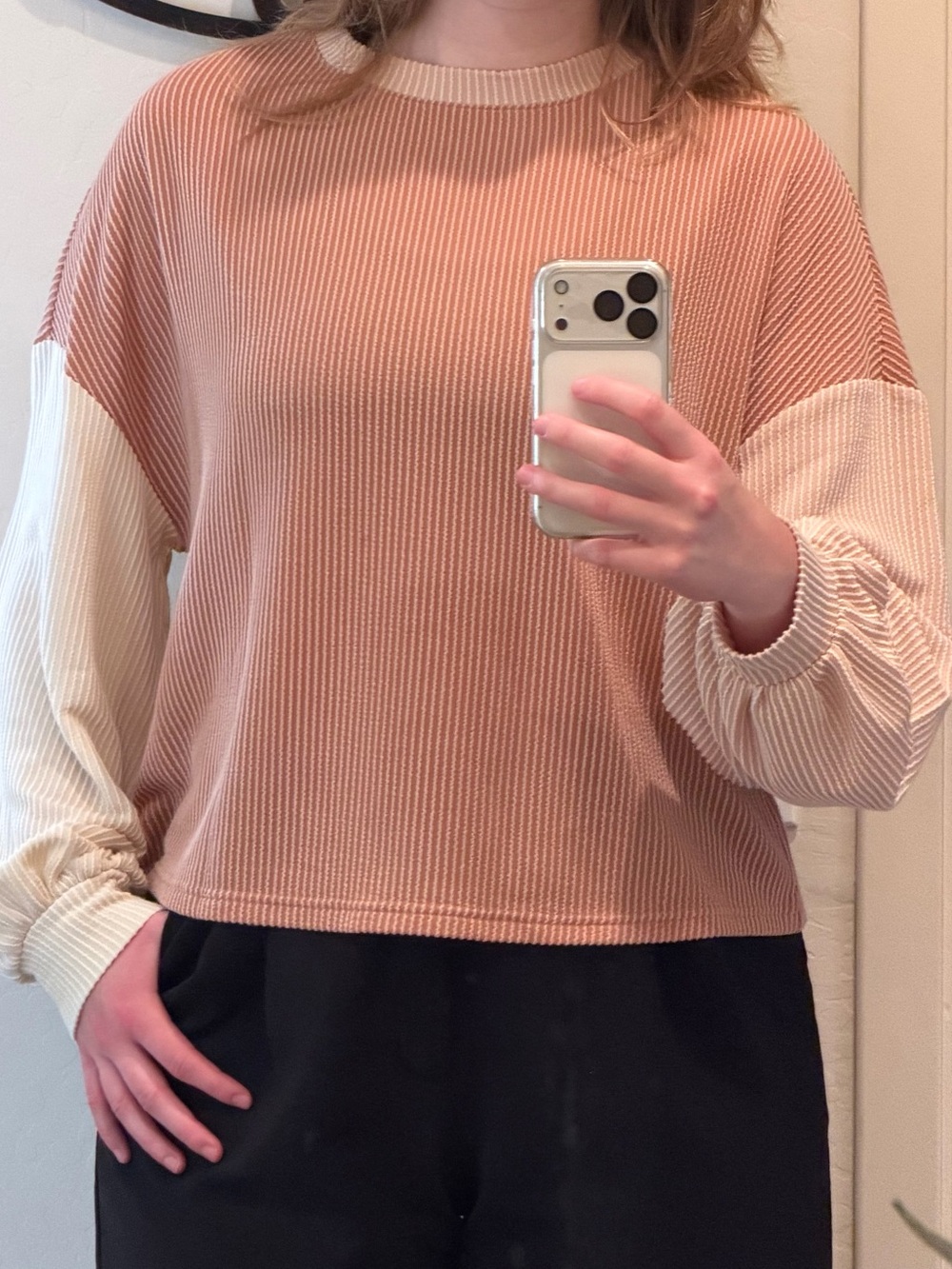 NWOT Women’s Two-Tone Ribbed Pullover Top in Dusty Rose and Cream